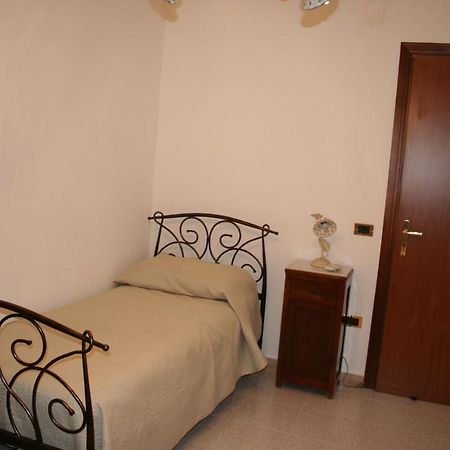 Costa D'Amalfi E Cilento Bed & Breakfast Pontecagnano Bagian luar foto