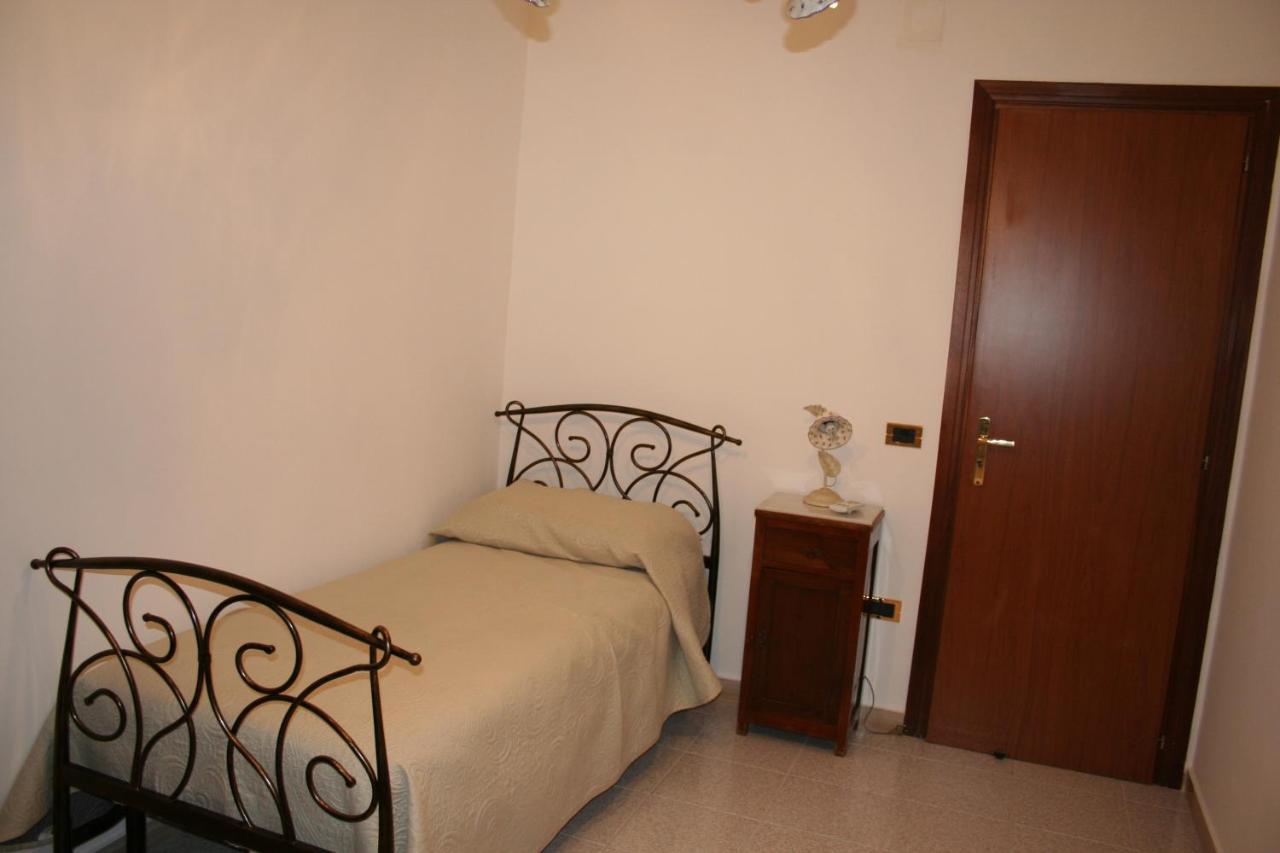 Costa D'Amalfi E Cilento Bed & Breakfast Pontecagnano Bagian luar foto